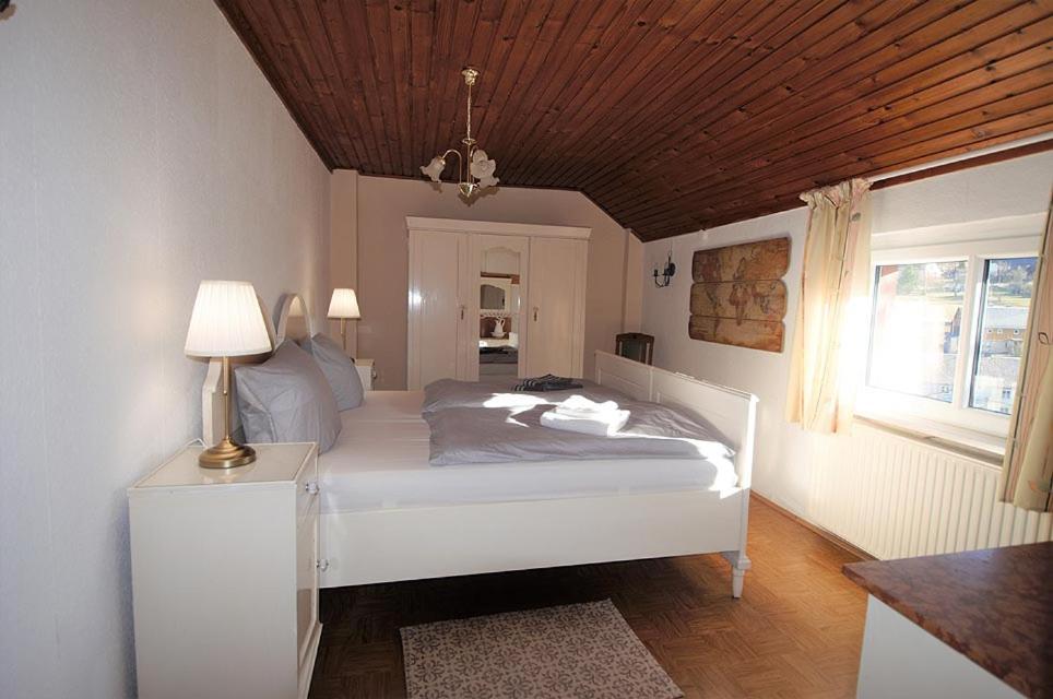 Appartamento Kastanienhof Hinterhermsdorf Esterno foto